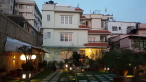 Villa City Garden Home stay - Image 5