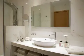 Villa Anna close to the sea with 4 bedrooms, private pool & outdoor jacuzzi. - Image 2