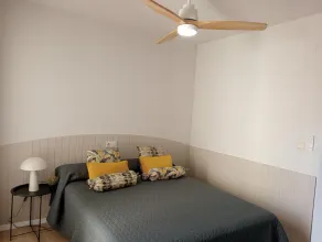 Apartment with air conditioning and communal pool - Image 5