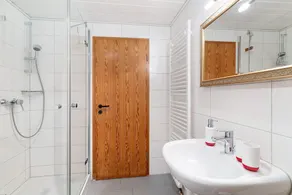 Apartamento 'Haus Latt' com vista para a montanha, terraço privado e Wi-Fi - Image 2