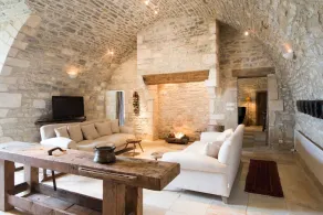 Chateau Des Siecles And Annexe - Image 3