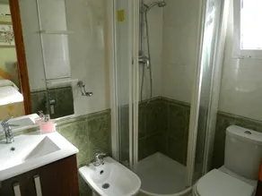 Villa mit privatem Pool, Terrasse und weniger als 80 Meter vom Meer entfernt - Image 4