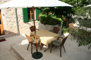 Apartamento de una habitación con una terraza Vrboska, Hvar (A-4601-b) - Image 4