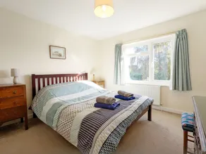 Beacon Square, Emsworth  -  a family house that sleeps 8 guests  in 3 bedrooms - Image 5