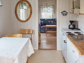 4 person holiday home in HÄLLEVADSHOLM-By Traum - Image 5