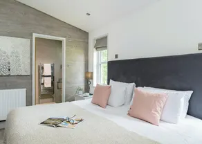 Elite Plus Spa Lodge 3 - Image 4