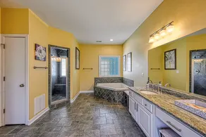 Beautiful Private Lakefront Property with Amenities & Activities Galore! - Image 5