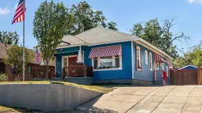 Stockyards-3/4 mile away!-Sleeps 8-Americana House - Image 5