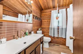 Cozy Copper Cabin in the City - the whole place is yours!  - Image 3