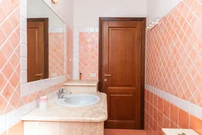 Appartement 'I Lecci' avec terrasse privée et balcon - Image 3