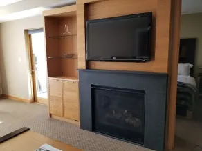 Assay Hill Slopeside Condo - Image 2