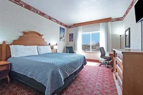 209 | King Suite in Midway by Wasatch SP + Pool - Image 5