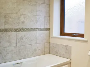 2 bedroom accommodation in Thorpe on the Hill, near Lincoln - Image 2