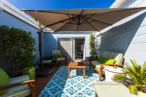 Adorable 1 Bedroom, 1 Bath guesthouse < 1block to Lido Beach - Image 3