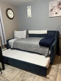 Just Like Being At Home- Newly Renovated Unit - Image 5