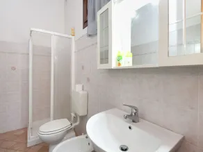 Apartment in Pontecchio With Pool & Tennis - Image 4