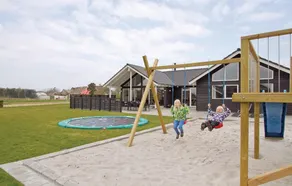 7 Bedroom Accommodation in Nordborg - Image 4