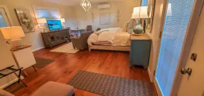Cozy Studio Cottage - Walk to Downtown West Jefferson, Fire Pit & Fast WiFi - Image 5