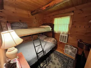Cozy Cabin On 10 Wooded Acres In Vermont - Image 3