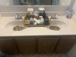 Nice clean townhome in the middle of everything mall, airport, DC, Baltimore ect - Image 4