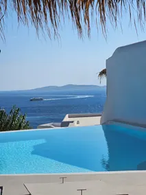 ELLI TROPiCAL LUXURY SUITES SUNSET-INFINITY POOL- SEA SIDE-NEAR CENTER PARKING - Image 5