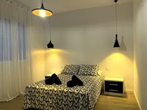 Townhouse 20 minutes from the center of Barcelona - Image 5