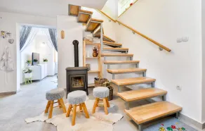 Pet Friendly Home In Piscanovec - Image 2