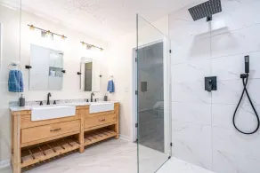 431 Jasmine · ⥼The Luxe⥽ Alluring 4600 SQ FEET 6 Bed 4 Bath Home - Image 3