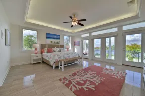 Riverview Paradise, Sleeps 18, River, Pool/Spa, kayaks  - Image 4