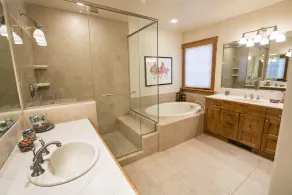 WestWall Lodge - Image 5