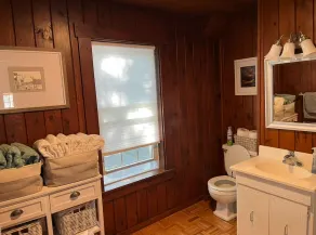 Classic New England Home Close to Short Sands - Image 2