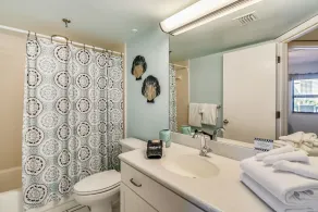 IR 213 is a beautifully updated Gulfview 2 BR with amazing rates - Sleeps 8 - Image 3