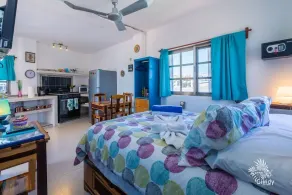 Casa Perla Suite 3 : Oceanfront Studio with Rooftop Dipping Pool - Image 4