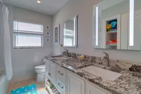 Exclusive Clearwater Beach House-80 steps to sand, gorgeous beach and sunsets. - Image 4