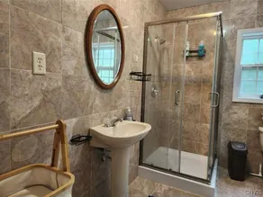 Charming 2 bedroom 1 bath brand new cabin near lake for entire family - Image 3