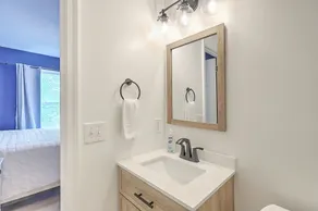 Cheerful townhome near Isle of Palms, Sullivans Island, Charleston & Shem Creek. - Image 2