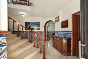 Residential cul-de-sac walking distance to centre, private pool, free A/C & wifi - Image 2