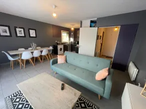 Garden-Level Apartment 100m from Beach with Parking & Terrace - Image 4