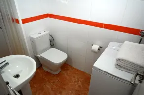 OFFRE 4 PIÈCES, CLIMATISATION, WI-FI GRATUIT, SPACIEUSE, TRÉS CONFORTABLE, MÊTRO - Image 3