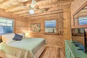 Blairsville Cabin w/ Fire Pit, 7 Mi to Dtwn! - Image 4