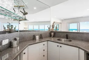 Apartment M601 - Spectacular Beachfront Penthouse! - Image 2