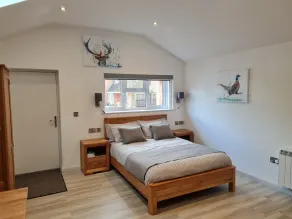 Wyvern Apartment - Image 5