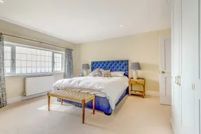 Underhill House - Image 5