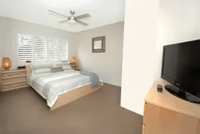 Momentos modernos e claros de apartamentos de Clovelly Beach - VELLY - Image 3
