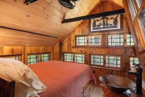 Luxury Treehouse Near Mount Sunapee | Fireplace + Deck - Image 4