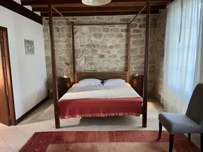 2 bedroom 2 bathroom apartment in an ancient convent built about 1400. - Image 4