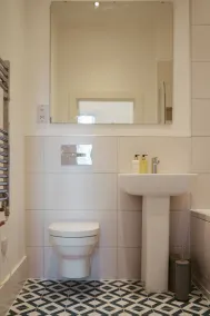 York Riverside Apartments are 11 beautiful, modern, and stylish apartments based in the centre of Hi - Image 2