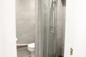 Large Modern 5 Bed Town House Within Birmingham City Centre - Image 5