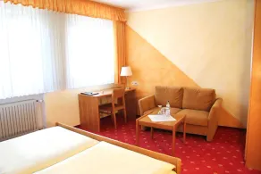 Chambre Double 2 - Hotel Garni Goldener Schwan - Image 5