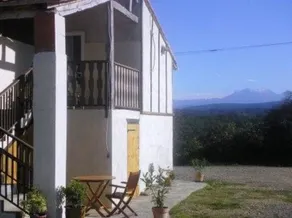 Pyreneen Vue gite with pool, renovated farmhouse tranquil with amazing views - Image 5
